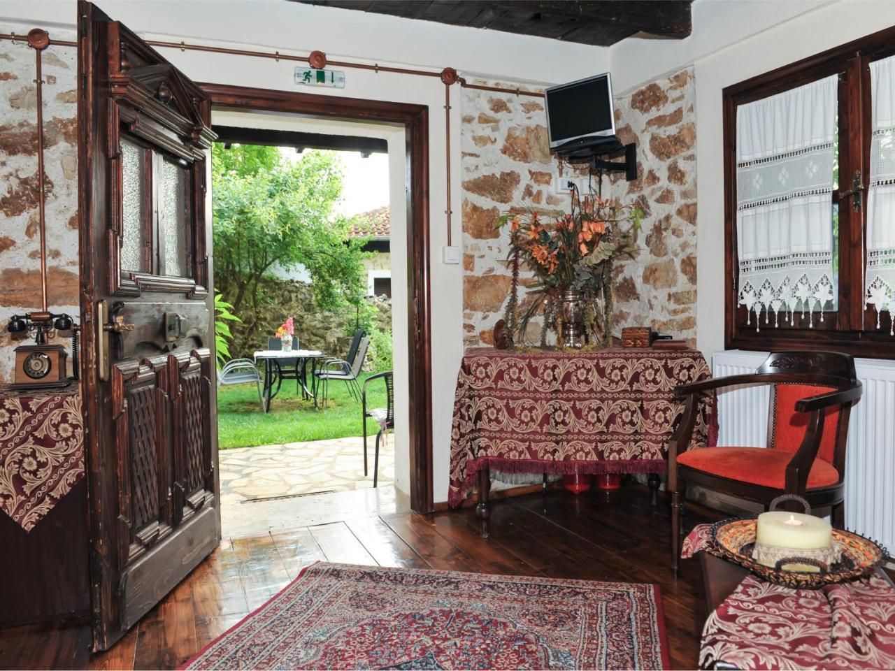 To Archontiko Guesthouse Villa Stavroupoli Exteriör bild